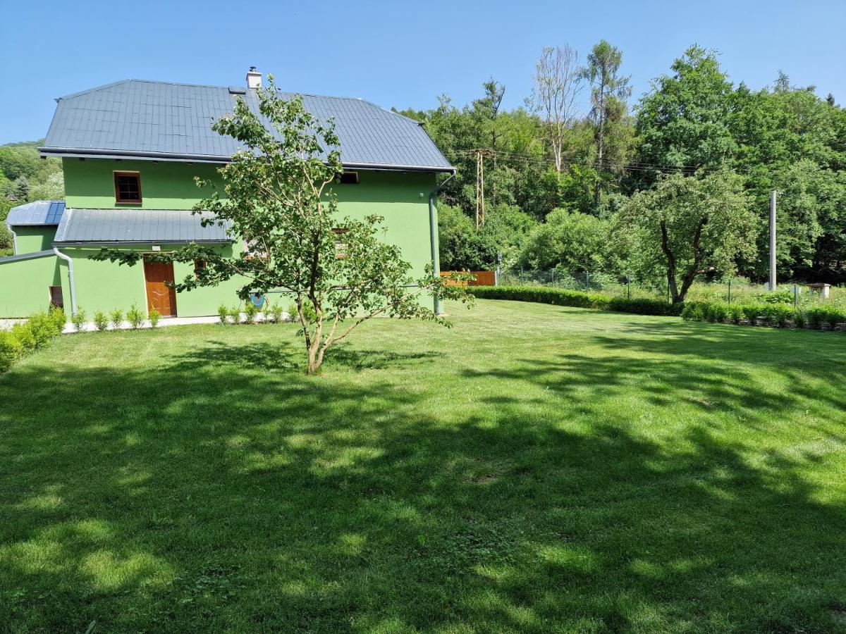 Hajenka Villa Trebivlice Bagian luar foto